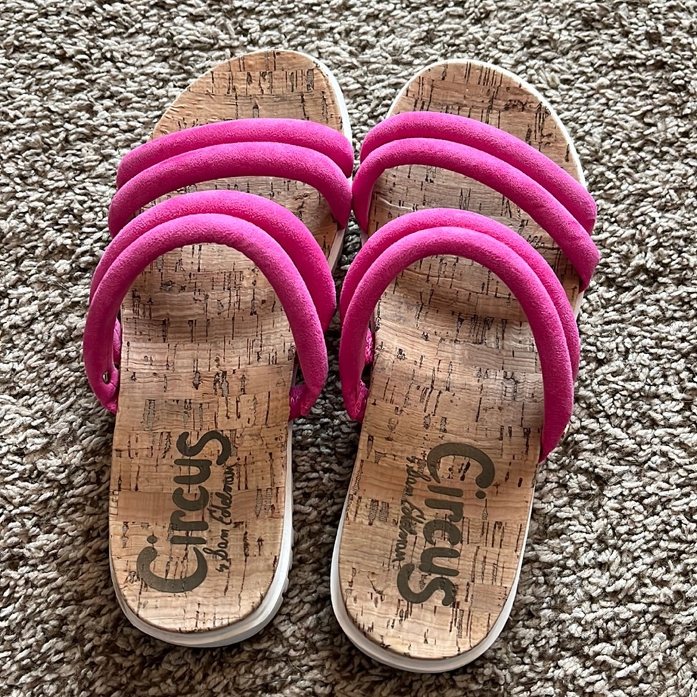 Womens pink sandals size 7 1/2